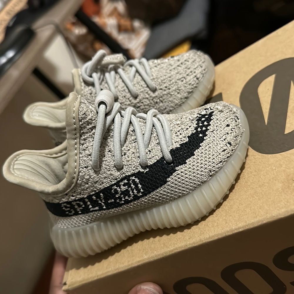 Yeezy Boost 350 V2 Infants